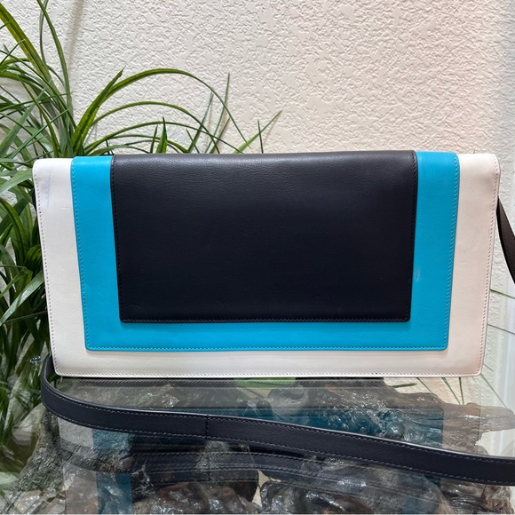 💥Vintage And RARE💥 Michael Kors Leather Flap Clutch/Handbag - Picture 5 of 14